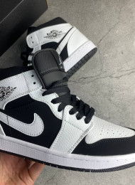 Кроссовки Nike Air Jordan 1 Mid White Tuxedo живое фото 4